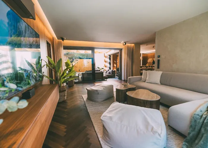 Alpi - Private & Living דירה *