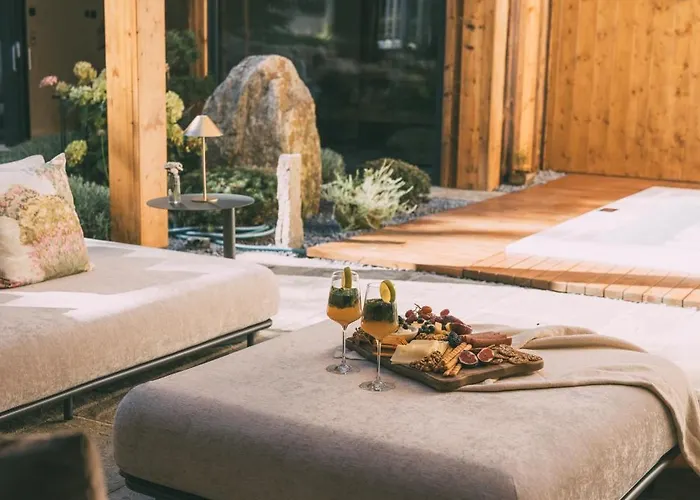 Alpi - Private & Living *